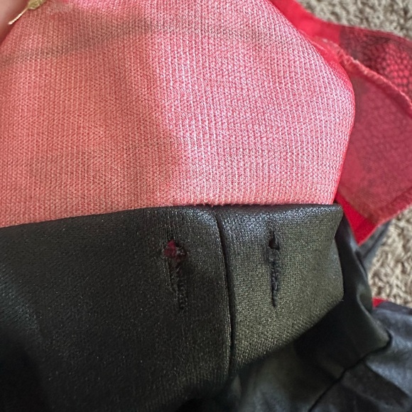 Preloved disguise girls Descendants Red Costume. - Picture 4 of 6